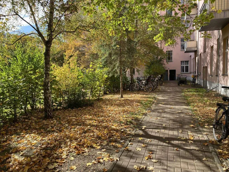 Mal was Anderes! 4 Zimmer Wohnung, Altbau, in Florakietz! — photo 1